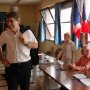 Sortie du bureau de vote pour le premier tour Dimanche 10 Juin