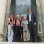 Accueil et Visite de l'Assemblée avec la Famille Arbus.<BR>Et avec Marine Hardy, à gauche, car elle voulait apparaître en photo sur le site de Jean Dionis. C'est fait. 27/05/10